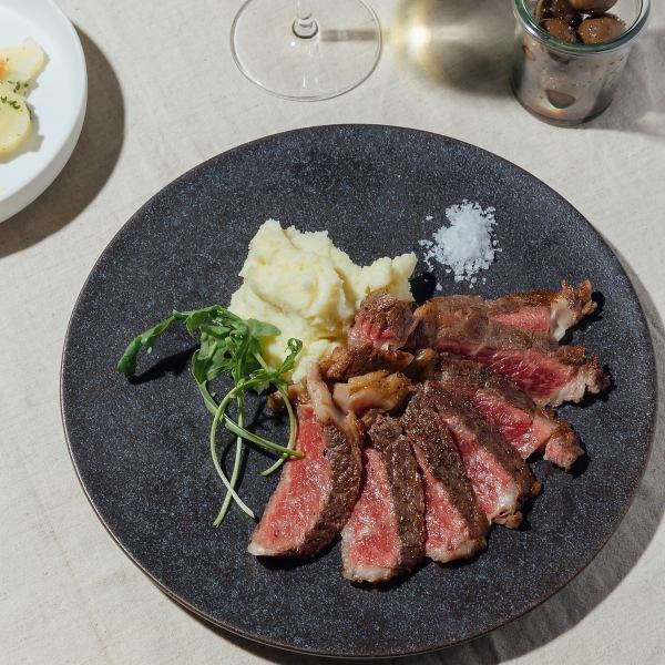 国産牛サーロイングリル/grilled Wagyu sirloin