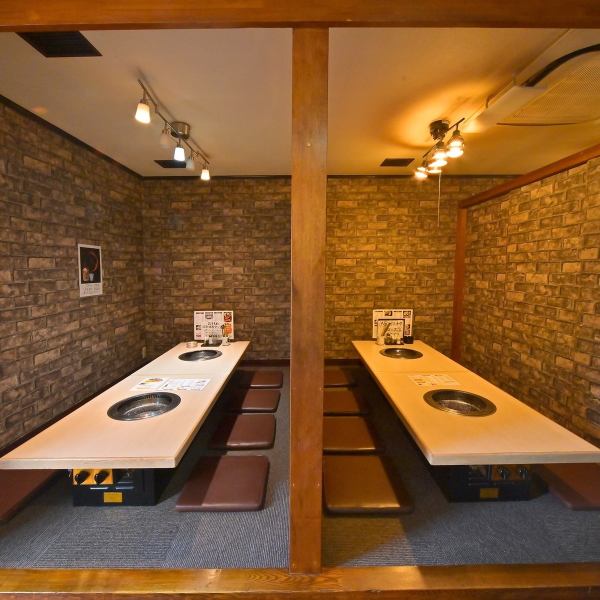 【大人数・少人数宴会個室】お座敷席は個室としてご利用いただけます。ゆったりと落ち着く店内は、会社宴会や仲間たちとの飲み会、ご家族での利用など様々なシーンでご利用いただけます♪お値段に応じてご宴会も承っておりますのでお気軽にご相談ください。