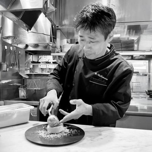 俺のフレンチ旗艦店で料理長を務めるシェフ【西村友一】