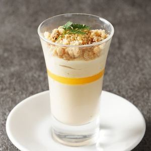 冷製フォアグラのフラン ~洋梨のキャラメリゼとポルトのジュレ~