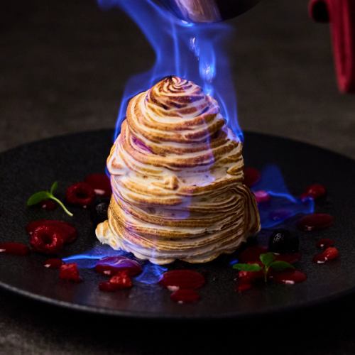 Baked Alaska (baked meringue ice cream cake)
