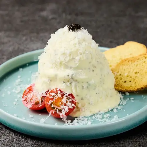 Adult-style potato salad with truffle aroma