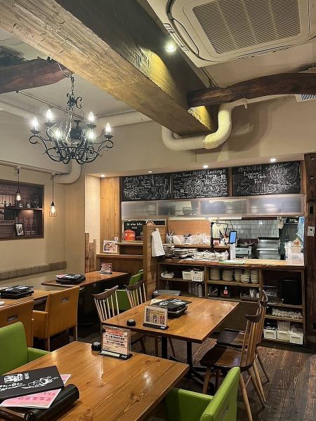 10 seconds walk from Ikebukuro West Exit 3! Can be used for girls' night out, dates, large groups, etc. It's close to the station, so you can host smart parties and dates ☆