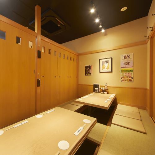 Enjoy a relaxing banquet in a calm Japanese space!