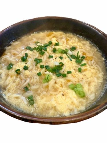 鸡蛋和鸡蛋乌冬面
