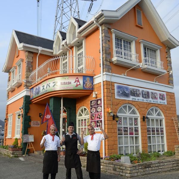オレンジ色が目印の一軒家♪貸し切りは15名～35名迄OKお気軽にお問い合わせください♪
