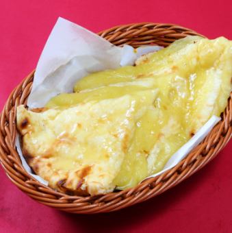 チーズナン