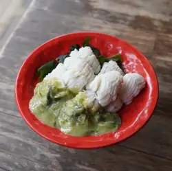 ハモの湯引き 葉にんにく酢味噌