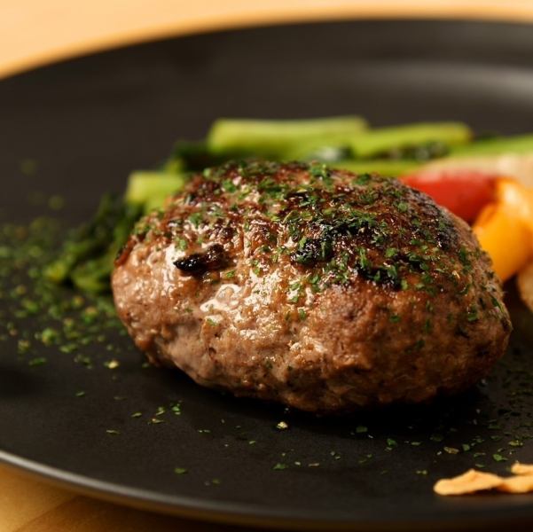 ≪牛100%、肉感溢れる特製ハンバーグ≫◇◆牛100%ハンバーグ 150g（税込1,080円）◆◇