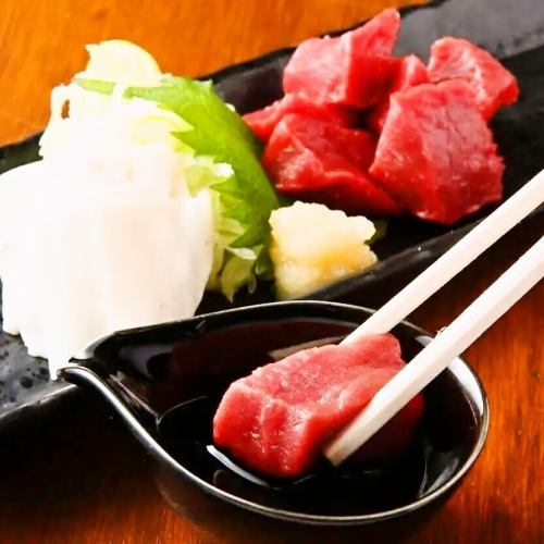 馬生魚片被切成稀有的碎片♪