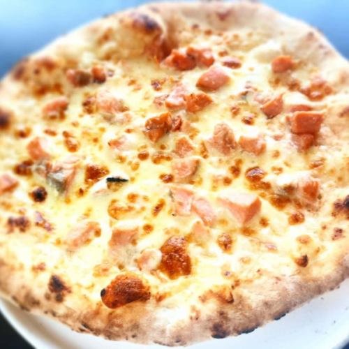 This week's lunch pizza!
"Salmon and Mentaiko Cream Pizza" with salad and drink for 1,200 yen 😊

#Yokohama #Totsuka #Odoriba #Italian #Pizza #Pizza
#NeapolitanPizza #NeapolitanPizza #Pasta #Lunch #Dinner #Dessert #Dolce #Reservation #pizza #pasta

pizzeria&trattoria fortuna
Pizzeria & Trattoria
Fortuna
Closed: Wednesdays
We will be closed on Tuesdays for a while

Lunch 11:30-15:00 (L.O. 14:00)
Last entry 14:00
Dinner 18:00-22:00 (L.O. 21:00)
Last entry 21:00

TEL:045-567-8448