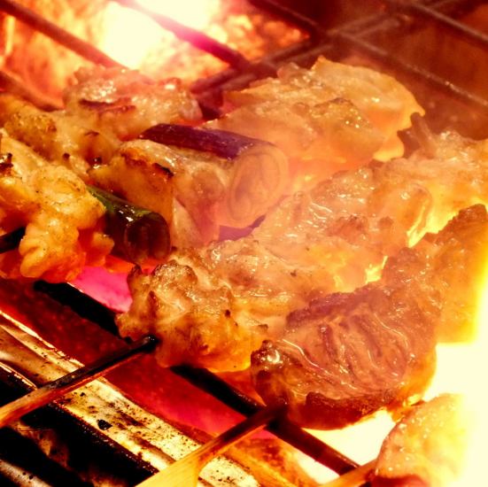 最高級備長炭と秘伝のたれを使った鶏料理!!是非ご賞味を~