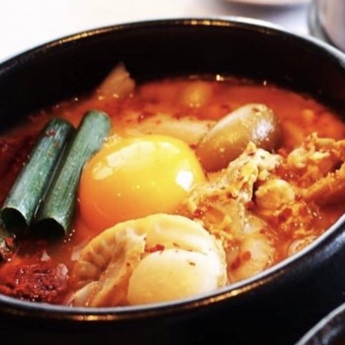 The most popular menu item is Budaejjigae (magma-style soup) 1639 yen (tax included) per serving