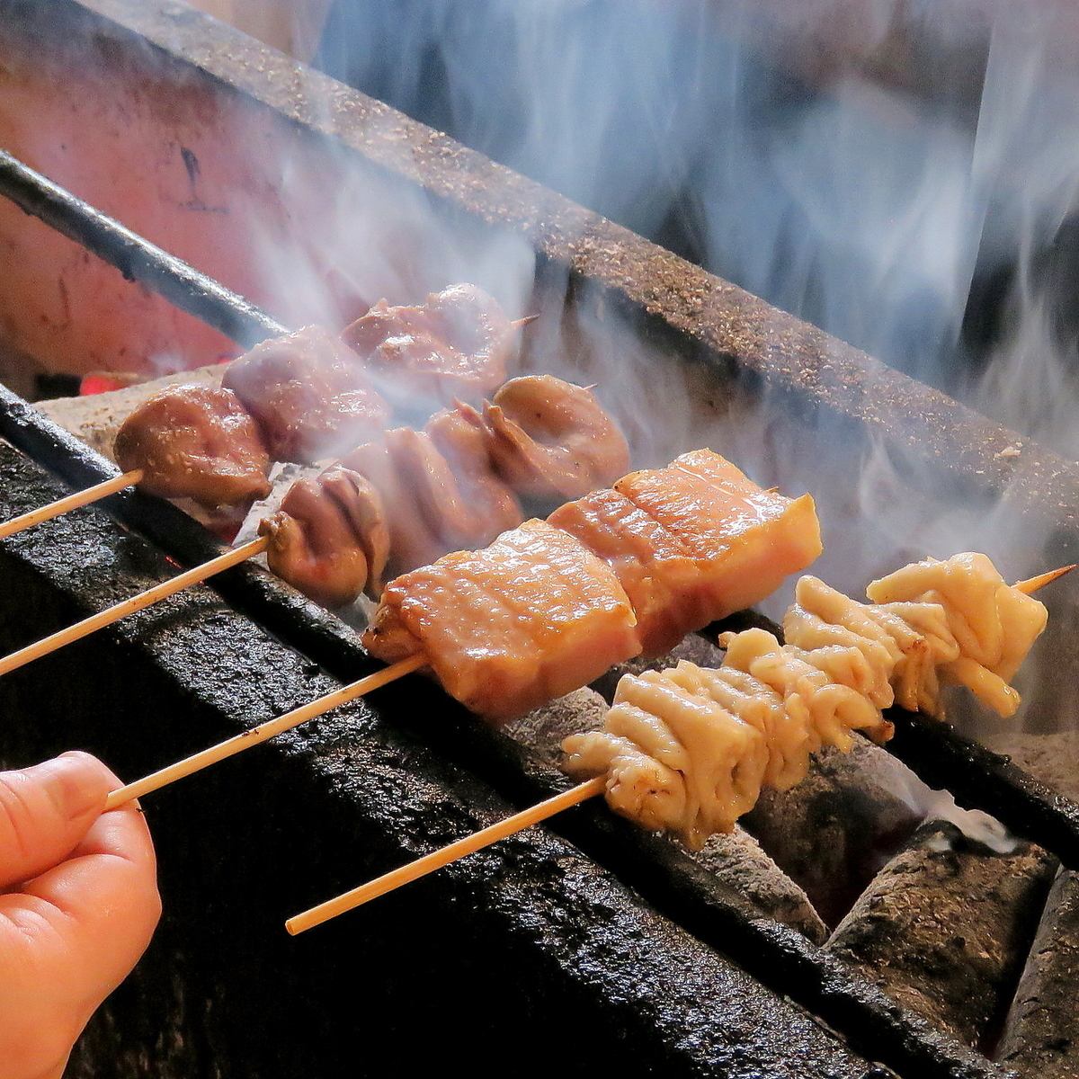 串焼きは250円（税込）～！やきとりと相性抜群の日本酒・焼酎も取り揃えております！