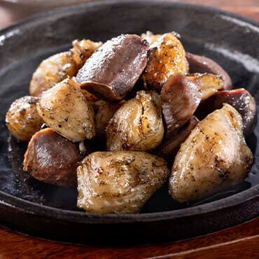 地鶏ぼんじりと砂肝の炭火焼