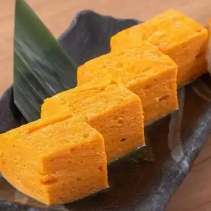 Tamagoyaki (Japanese rolled omelet)