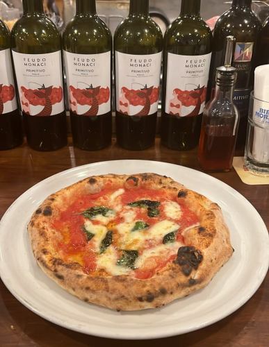 【아르바이트 모집의 알림 📢】
@pizzeria__baci에서는 대학생 아르바이트 졸업에 따라 아르바이트 학생을 모집하고 있습니다 🧑🏻🍳
📍 모집 요항
💫대학교 1학년, 2학년, 졸업예정 고등학교 3학년
💫 주 3일~주 5일
💫 점심 : 10:30 ~
저녁:17:30~
(마지막대로 근무 종료입니다.대략 4 시간 정도의 노동 시간입니다)
💫 홀 업무, 요리 보조
▶︎고객에게 요리 제공
▶︎ 주문을 받다
▶︎접시세척
▶︎음료 만들기
▶︎샐러드와 감자 만들기
📍 추천 포인트
💫 다카사키 역 근처 (도보 10 분)이므로 다니기 쉽습니다! 주차장이 있으므로 차 통근도 OK입니다! (교통비는 규정 지급입니다)
💫 점장, 아르바이트 전원, 부드럽게 정중하게 가르쳐 줍니다!(화내는 일은 없습니다.친절하고 일하기 쉽습니다 ✨)
💫미경험, 걸치기도 아르바이트도 OK입니다🙆♀️(모두 들고 있어요✨)
💫개인점 때문에, 은신처 같은 가게입니다! 활기찬 때도 있습니다만, 침착하고 있는 일도 많습니다.
💫 네일, 피어싱, 헤어 스타일 규정이 없습니다! 음식점이므로 향수는 NG입니다 🥲
💫 이벤트에 출점 할 수도 있습니다! 재미 있습니다 ✨
📍 복리 후생
💫 근무 종료 후에 피자와 파스타 등 맛있는 볶음을 먹을 수 있습니다 🍕
💫년 2회 정도, 식사회가 있습니다!
📍시급 1100엔~
【이런 사람이 향하고 있습니다!】
【이런 사람이 많습니다!】
🤍 밝게 사람과 이야기하는 것을 좋아합니다!
🤍 피자와 파스타를 좋아합니다!
🤍 은신처 같은 가게에서 일하고 싶다.
🤍 인간 관계에 고민하지 않고 일하고 싶다.
🤍 2~3명으로 협력하여 일
관심이 있으신 분은 전화
📍027-395-4846(가게)
로 문의하십시오.
질문도 환영하지만 DM은 볼 수 없으므로 양해 바랍니다 🥲
꼭 기다리고 있습니다 🧑🏻🍳✨
#군마
#군마바이트
#다카사키
#다카사키
#다카사키