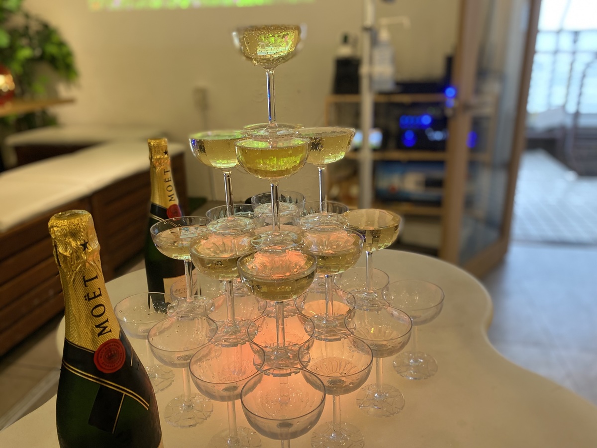 澀谷的租船派對 非常適合舉辦香檳塔的生日派對