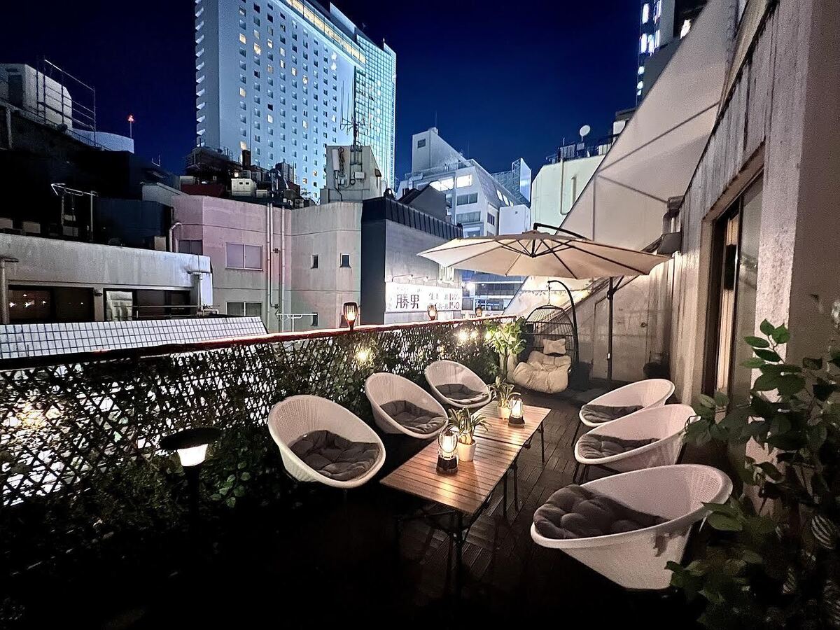 A floor with a terrace perfect for a private after-party in Shibuya for 20 to 30 people