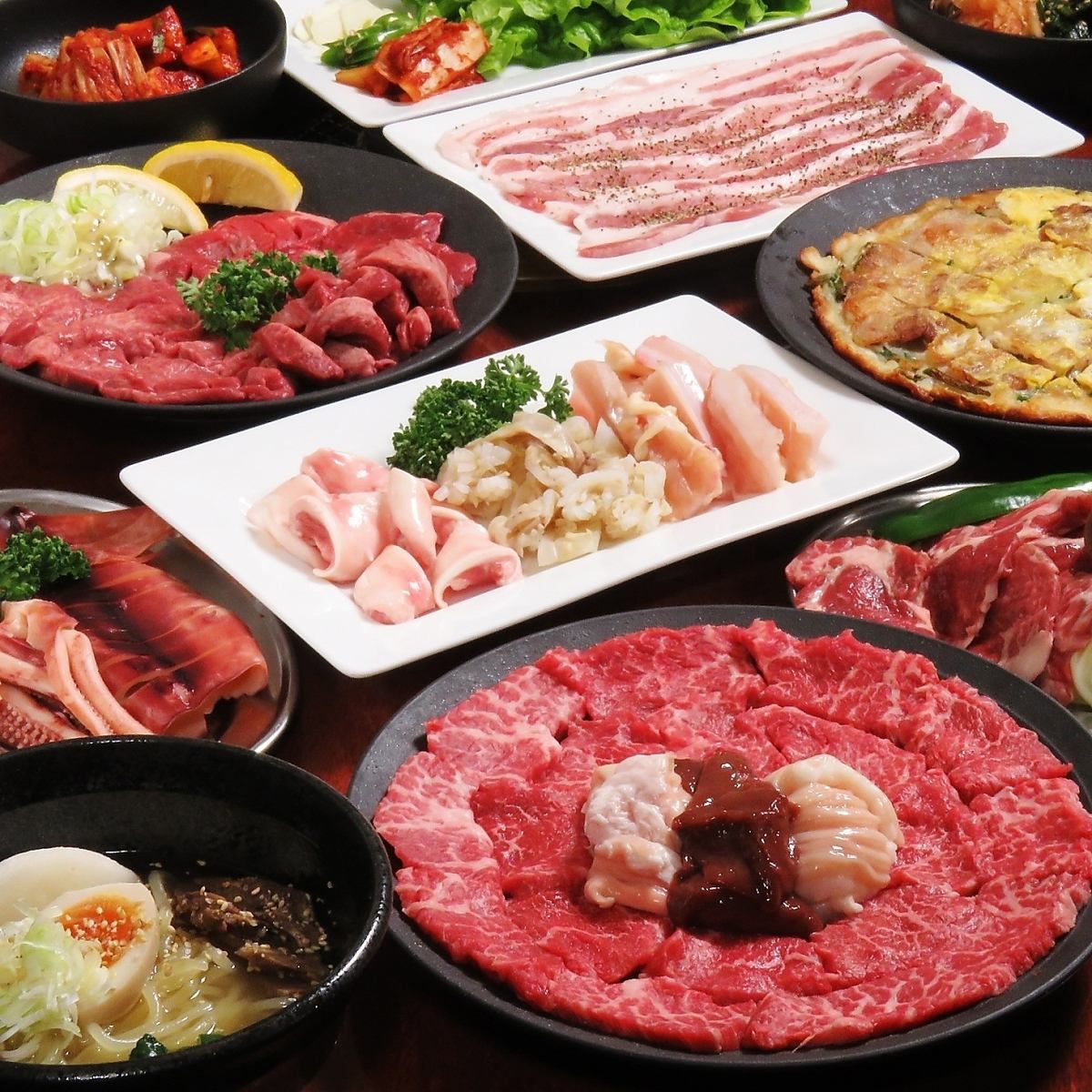 Savor the finest meat! We have a selection of delicious meat such as our proud special Japanese beef.If you want to taste the real thing, heaven's yakiniku