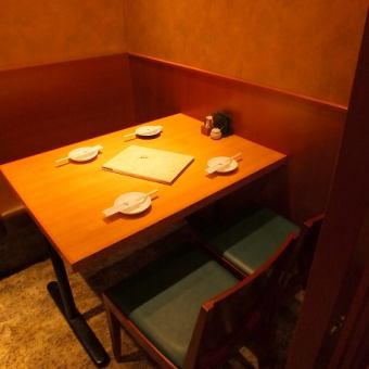A semi-private room at the back of the shop.The seats are a little closer to the toilet and kitchen, but they are a little hidden from the store, so you can eat slowly without worrying about the surroundings, which is a popular hidden seat.Please use it with your friends and family ♪