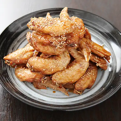焼物や揚物、おつまみなどお酒によく合う料理を豊富にご用意！