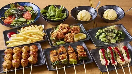 原價4000日圓的套餐，現在只需3000日圓（含稅）即可享用！這份超值套餐包含8道菜和90分鐘無限暢飲。