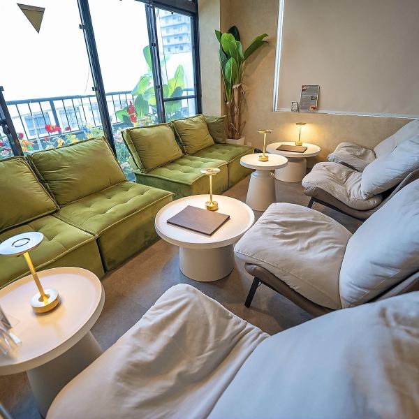 【貸切パーティー大歓迎！】『巨大プロジェクター』導入！！映像を流したり、カラオケ、ゲーム等々なんでもできます♪歓送迎会・イベント・オフ会・結婚式二次会など、様々なシーンでご利用可能◎ご要望・ご希望にも柔軟にご対応させて頂きますので、ご希望のお客様はお気軽にお電話にてご相談下さいませ♪