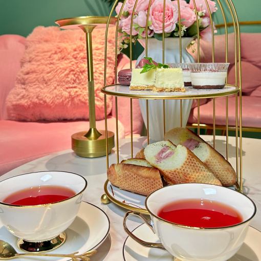 【ティファニーブルーのおしゃれな個室】アフタヌーンティー女子会