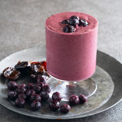 アサイーのスムージー、コンブチャなどは美肌にも◎