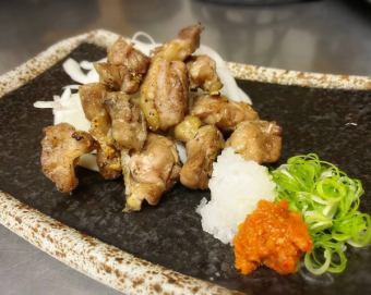 미야자키 토종 닭 숯불 구이 (복숭아 · 갸우뚱)