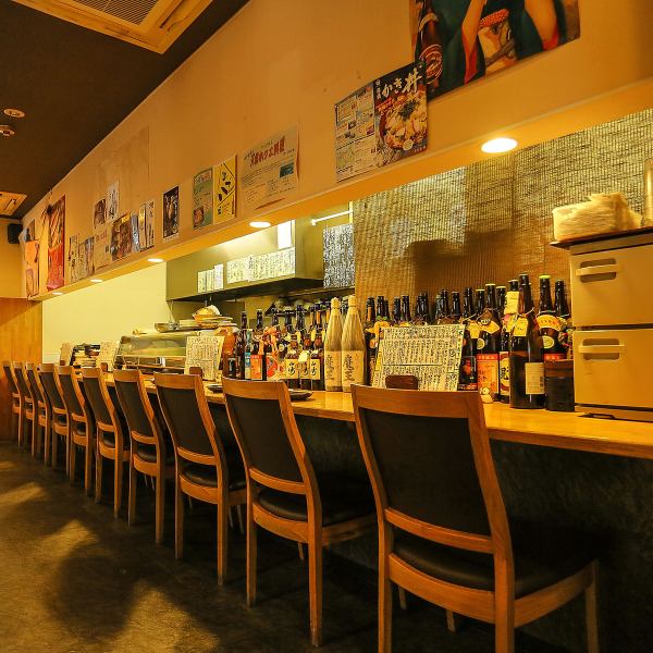 [Counter seat ◎] It can be used by various people such as singles, couples and dates.Please enjoy various dishes such as small pots and assorted sashimi that can be shared by both people.