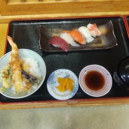 【Cランチ】天丼と生寿司(握り5ヶ)