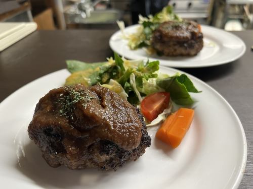 A5 Japanese black beef 180g hamburger steak