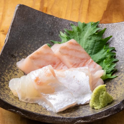 【ぺっぺ名物】刺身は厚切りで魚本来の旨みをご堪能！！！