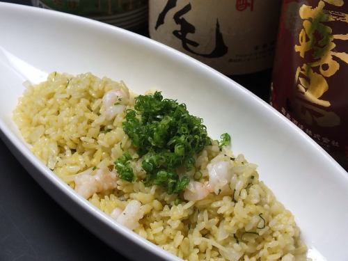 Japanese-style fried rice with shrimp and perilla