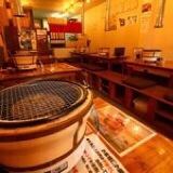 You can enjoy yakiniku with all the seats sticking to the shichirin! The scent of charcoal is strong and you can enjoy the aroma of the meat! There are table seats in addition to the digging seats, so you can use it properly depending on the scene ♪