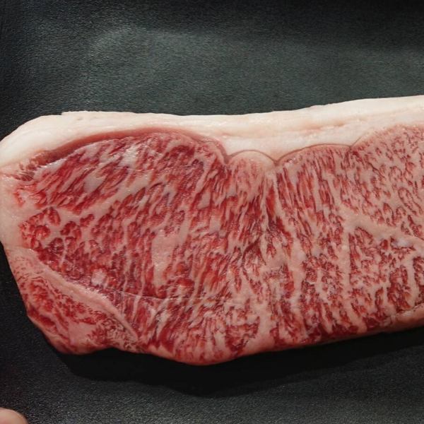 【本当においしいお肉を食べてほしい！】究極の逸品！「北見和牛サーロインステーキ」 7,040円 (税込)