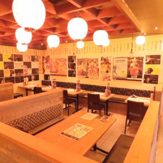 舒適的沙發座位可容納6人 *照片來自加盟店