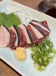 Directly delivered from Ayukawa Port! Red and white whale sashimi