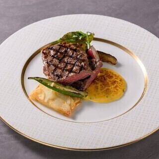 【平日】11:30入店可 前菜ブッフェ+選べるメインで楽しむモダンランチ+時間無制限＋赤白ワイン付