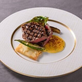 【平日】11:30入店可 前菜ブッフェ+選べるメインで楽しむモダンランチ+時間無制限+赤白ワイン付