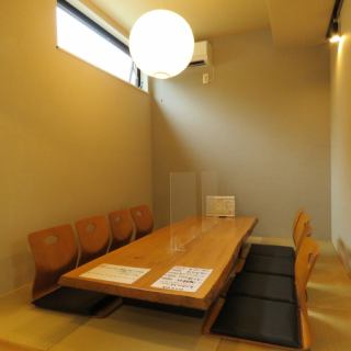 It is a tatami room seat that can accommodate up to 8 people.It is especially popular with families.