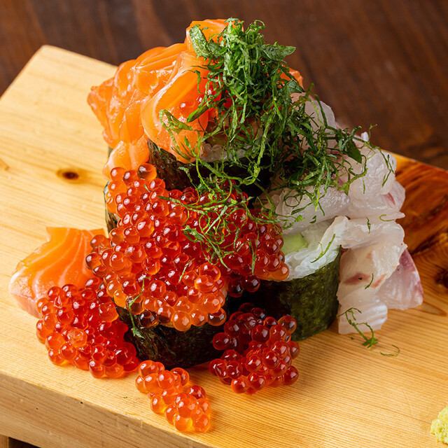 鮮度抜群◎さっきまで生簀を泳いでいた活魚を浜焼きやお造りで♪