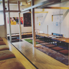 It can be reserved for private use for reservations for 30 people or more.We also have plenty of parking spaces, making it perfect for gatherings such as company banquets and parent-teacher meetings.