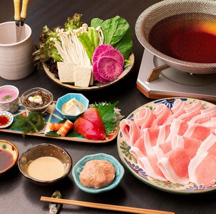 あぐー豚と特選石垣牛のしゃぶしゃぶのお店。個室あり、デートや接待に◎