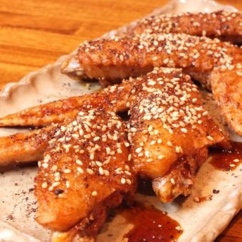 2 fried chicken wings of Nagoya Cochin