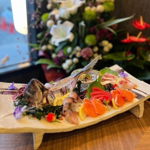 【お酒に合う料理もご用意】お刺身の盛り合わせ