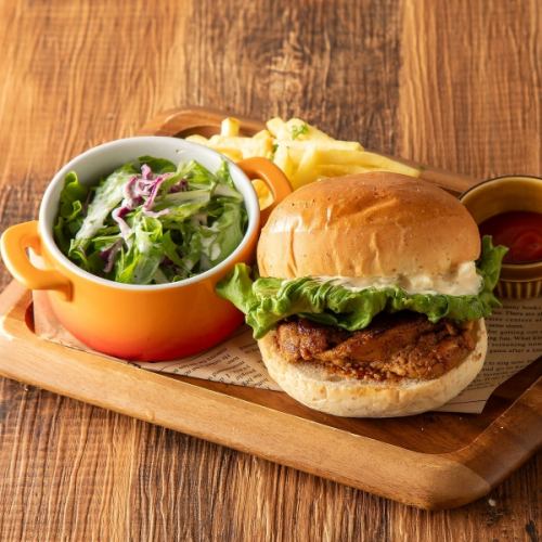 Tandoori Chicken Burger & Fries