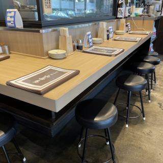 カウンター席がございます
